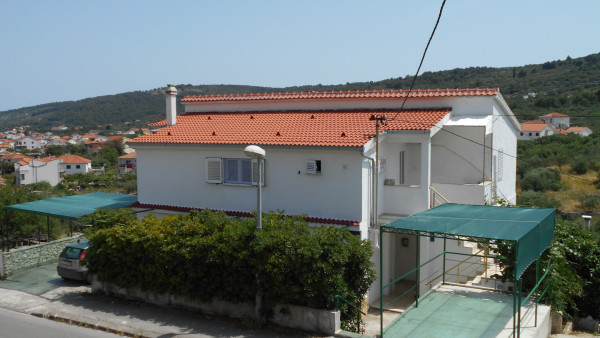  Studio apartman 2+1 island Ciovo | Slatine image 14