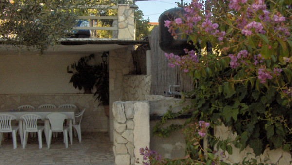 Studio apartman 2+1 island Ciovo | Slatine image 17