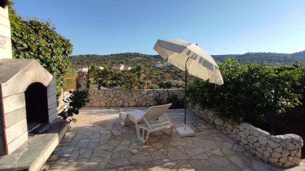  Studio apartman 2+1 island Ciovo | Slatine image 20