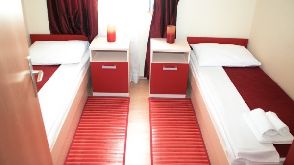 A2 - Crveni apartman image 6