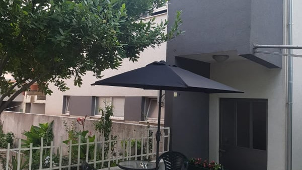 Attractive apartment D image 13
