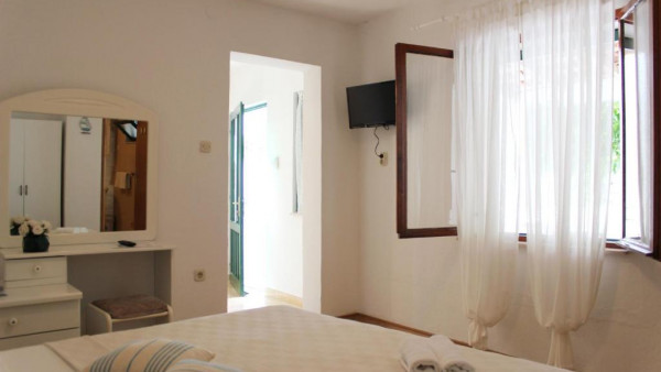 Apartman sa terasom image 2